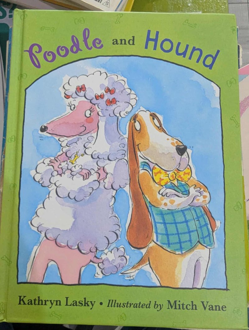 Poodle and Hound 