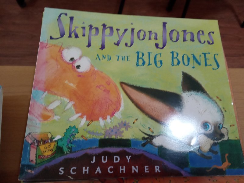 Skippyjon Jones and the Big Bones